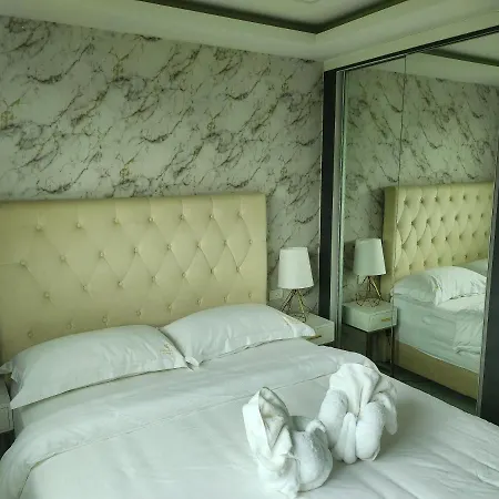 Lat Luxury Thailand 4 Star *