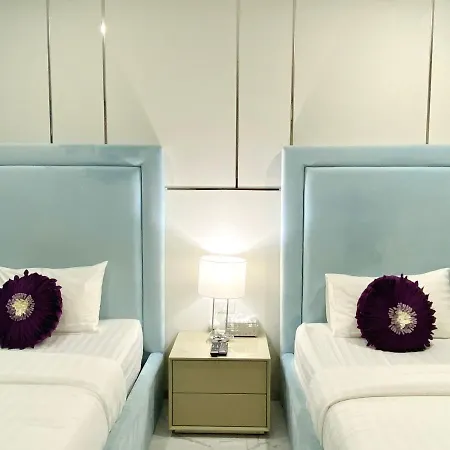 Villa Yizen162/283芭提雅市中心棕榈泉泳池双拼别墅 Palm Spring Pattaya