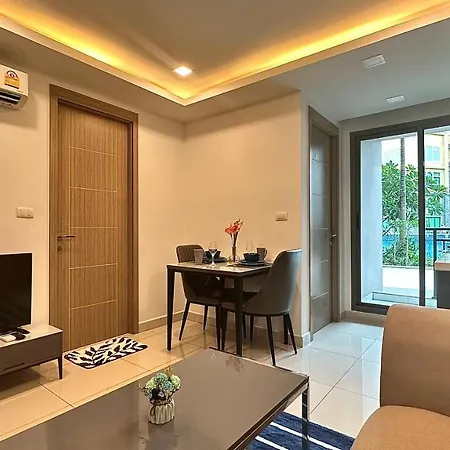 Arcadia With Pool Access-e & Gym-sauna And Fast Net