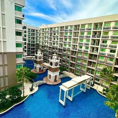 Arcadia With Pool Access-e & Gym-sauna And Fast Net *