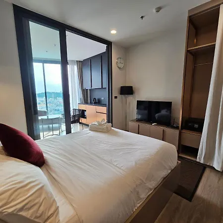 Apartment Edge High-rise Large With Sea View *