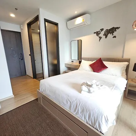 Apartment Edge High-rise Large With Sea View
