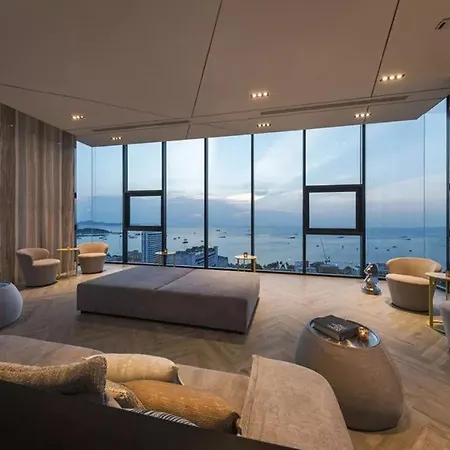 City Center The Base Sea View Apartment, Convenient Life Traffic Pattaya
