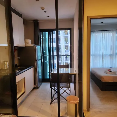 City Center The Base Sea View Apartment, Convenient Life Traffic Pattaya