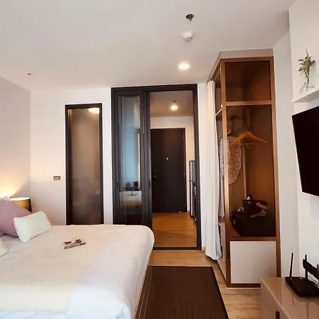 Edge Luxury Sea View Hotel *