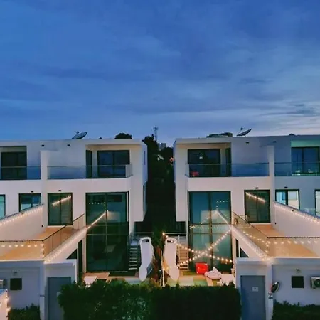 Palm Springs Private Party Pool Close To Walking Street! *