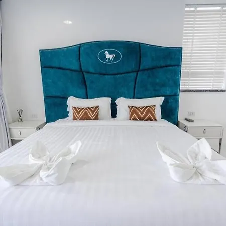 Palm Springs Private Party Pool Close To Walking Street! *