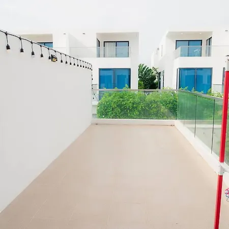 Palm Springs Private Party Pool Close To Walking Street! Villa