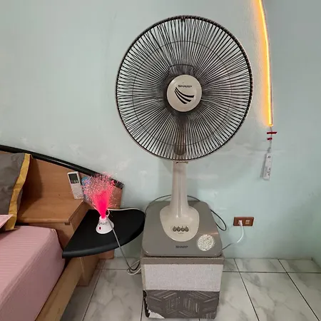Apartment Colorful Comfortable 七彩公寓 机场巴士站隔壁 出门双条车直达各景区 Pattaya