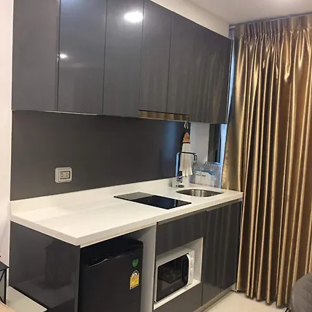 Arcadia Continental In Jomtien Pattaya