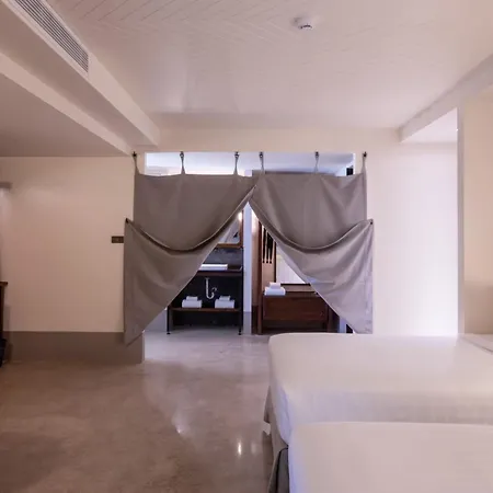 Payaa Hotel 4*