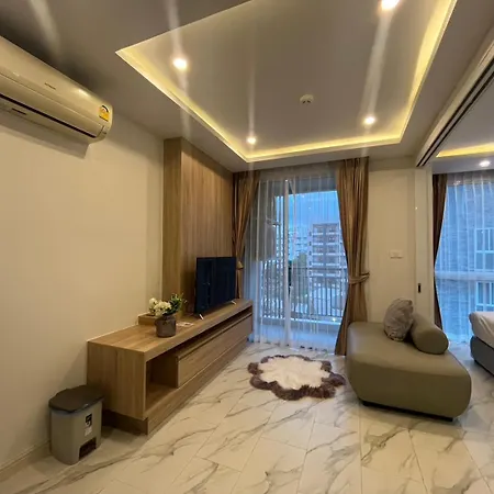 Deco North Hotel
