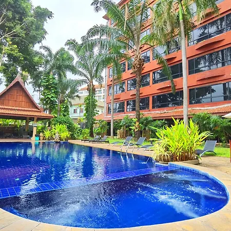 Nova Park Hotel 4*
