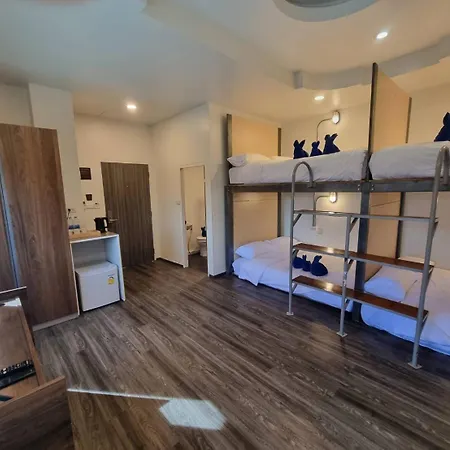 Hotel 7