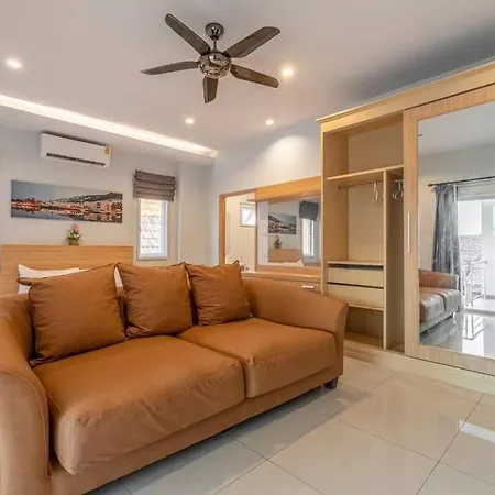 Villa J1市中心豪华泳池别墅，离步行街、海边1.5公里，地理位置优越 Pattaya