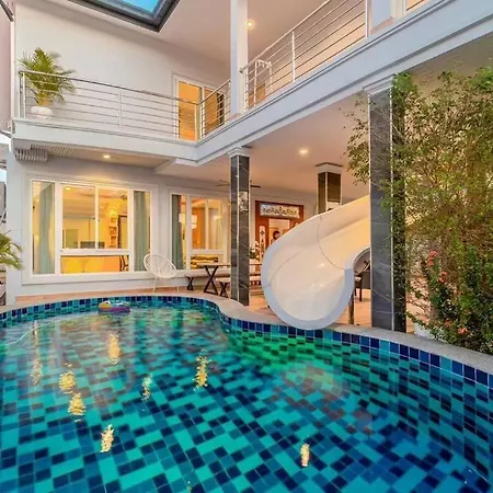 Villa J1市中心豪华泳池别墅，离步行街、海边1.5公里，地理位置优越 Pattaya