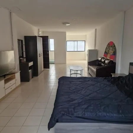 Paradise Bar & Apartment Pattaya