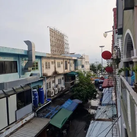 Paradise Bar & * Pattaya