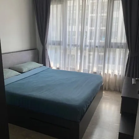 Apartment The Base Pattaya: Beachfront Near Shopping