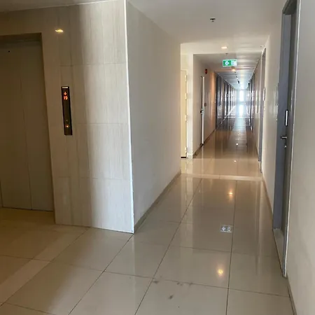 Apartment The Base Pattaya: Beachfront Near Shopping Pattaya