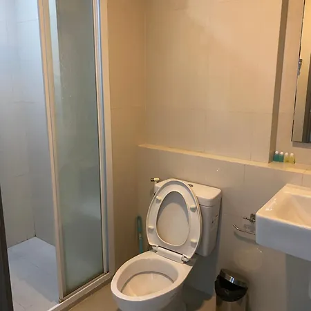 Apartment The Base Pattaya: Beachfront Near Shopping Pattaya