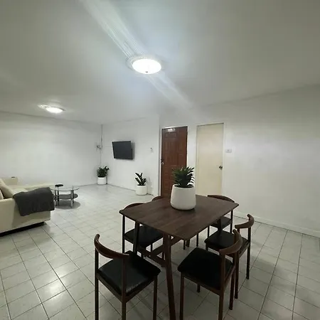 Na Kluea Family Holiday home *