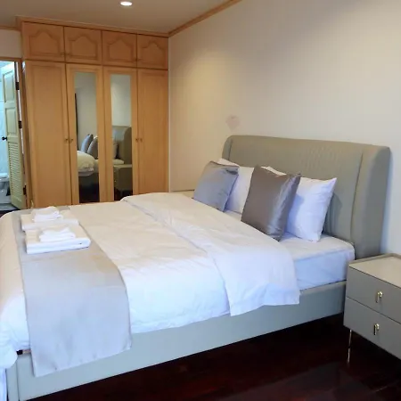 Spacious Seaview 3br Apartment:direct Access *