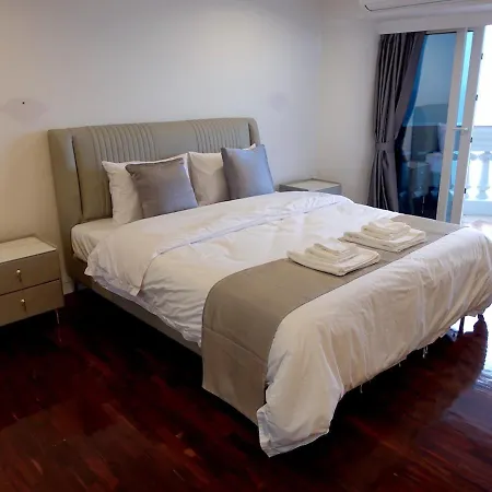 Apartment Spacious Seaview 3br Apartment:direct Access Pattaya