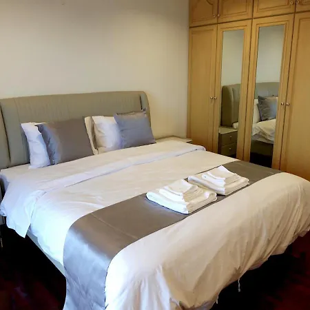 Spacious Seaview 3br Apartment:direct Access