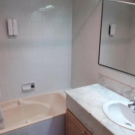 Apartment Spacious Seaview 3br Apartment:direct Access