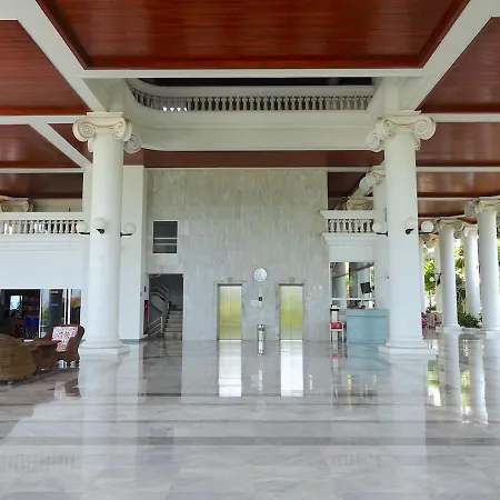Spacious Seaview 3br Apartment:direct Access