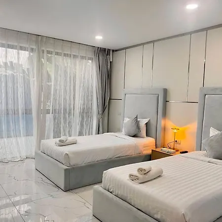 Villa Palms Spring 4 Bedroom Pvt Pool Pattaya