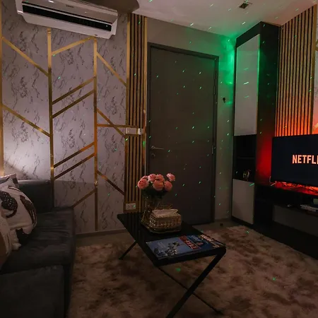 Modern Luxury Zen Just Steps To The *