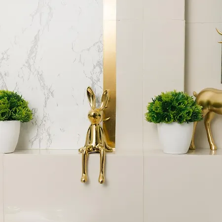 Modern Luxury Zen Just Steps To The Apartment