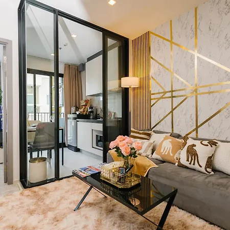 Modern Luxury Zen Just Steps To The Apartment