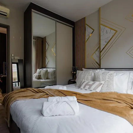 Modern Luxury Zen Just Steps To The Apartment
