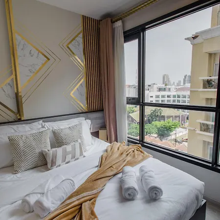 Apartment Modern Luxury Zen Just Steps To The