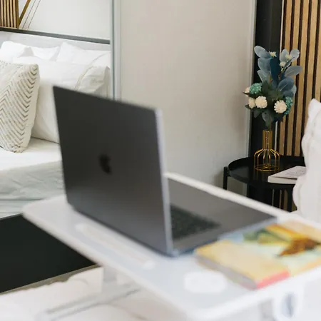 Modern Luxury Zen Just Steps To The Apartment