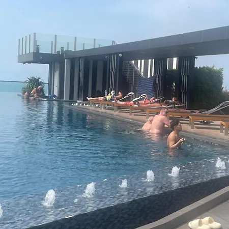 Apartment 网红酒店公寓/贝斯公寓/24小时保安/海景公寓 Pattaya