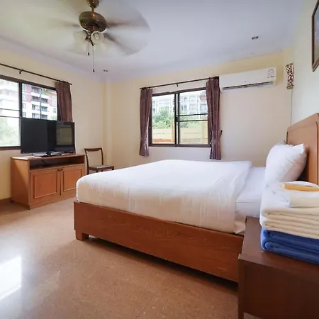 Villa Pool At Near Big C-extra Pattaya