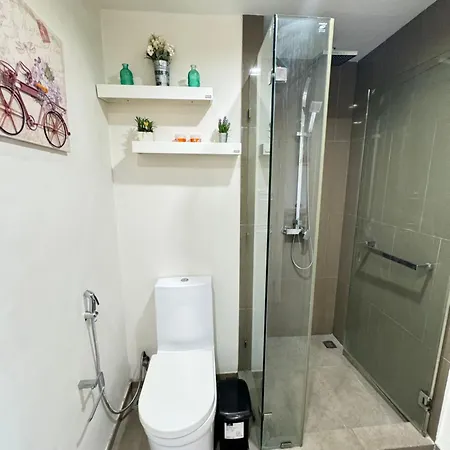 Old Driver芭提雅步行街高层侧海景宽敞一室公寓宁静花园现代泳池 Apartment