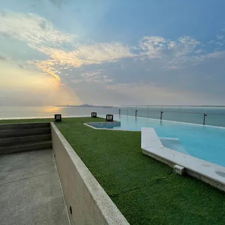 Apartment Andromeda By Daranee Service Property Pattaya