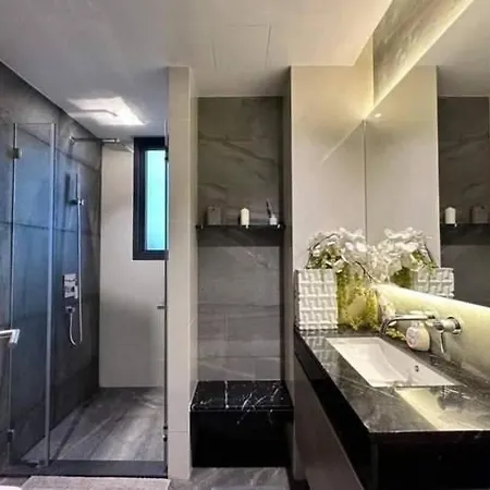 Andromeda By Daranee Service Property Apartment *
