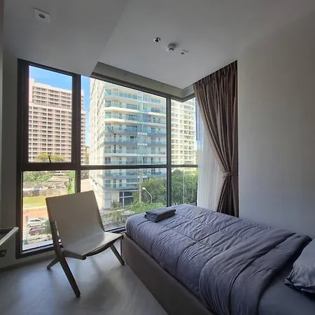 Andromeda By Daranee Service Property Apartment *