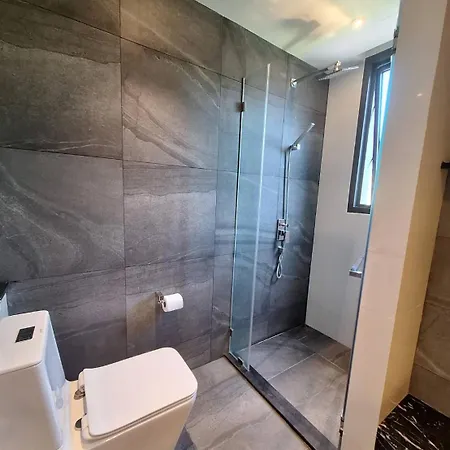 Apartment Andromeda By Daranee Service Property Pattaya
