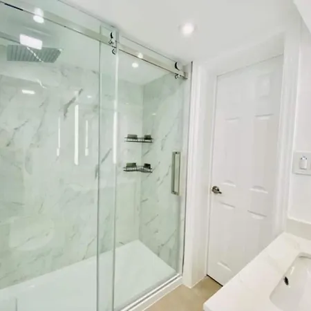 อยู่ดีมีสุข Apartment