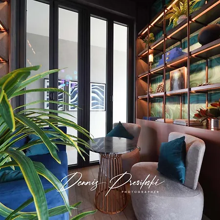 Luxury Edge Seaview