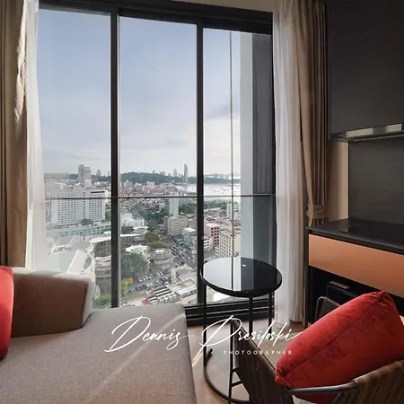 Luxury Edge Seaview Apartment