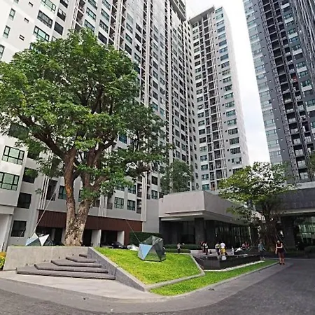 Kaws Theme Modern Cozy 1br 2 Min Walk To Apartment Pattaya