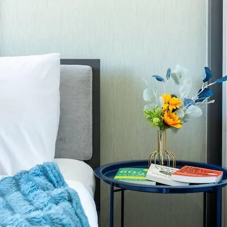 Kaws Theme Modern Cozy 1br 2 Min Walk To * Pattaya